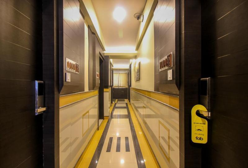 Hotel Fabexpress Time Square à Thane Extérieur photo