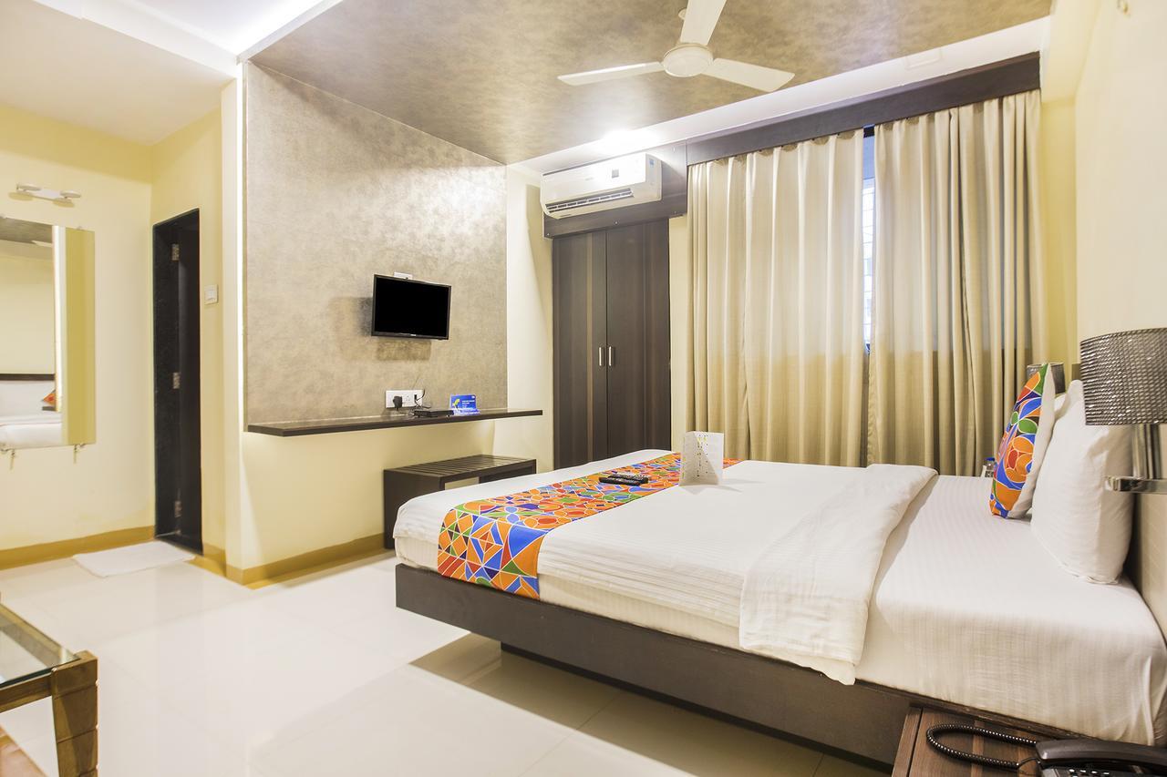 Hotel Fabexpress Time Square à Thane Extérieur photo