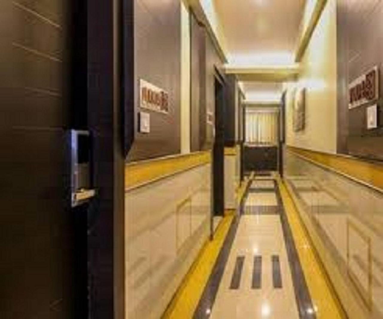 Hotel Fabexpress Time Square à Thane Extérieur photo