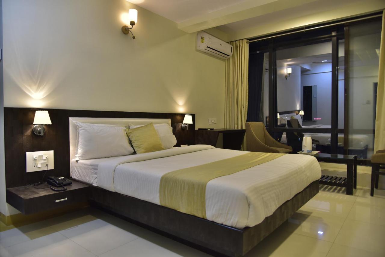 Hotel Fabexpress Time Square à Thane Extérieur photo