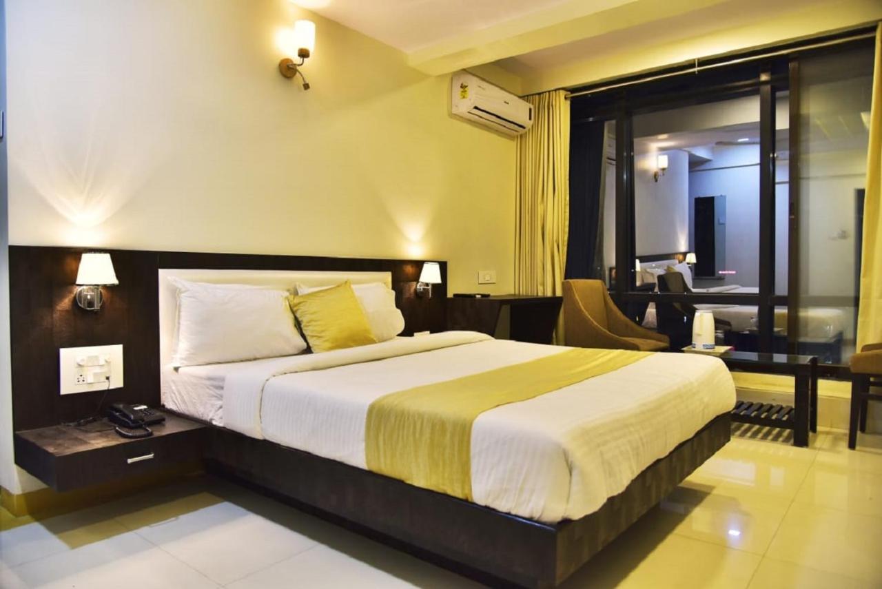 Hotel Fabexpress Time Square à Thane Extérieur photo