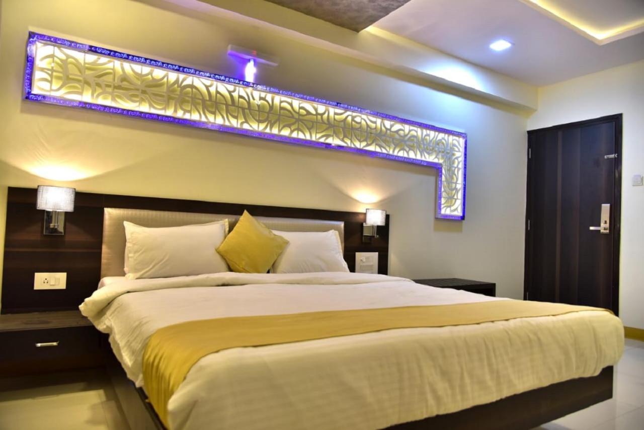 Hotel Fabexpress Time Square à Thane Extérieur photo