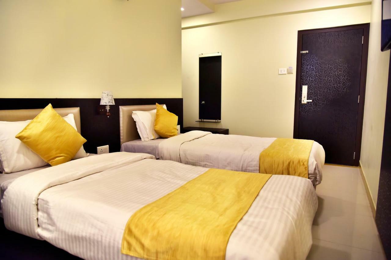 Hotel Fabexpress Time Square à Thane Extérieur photo