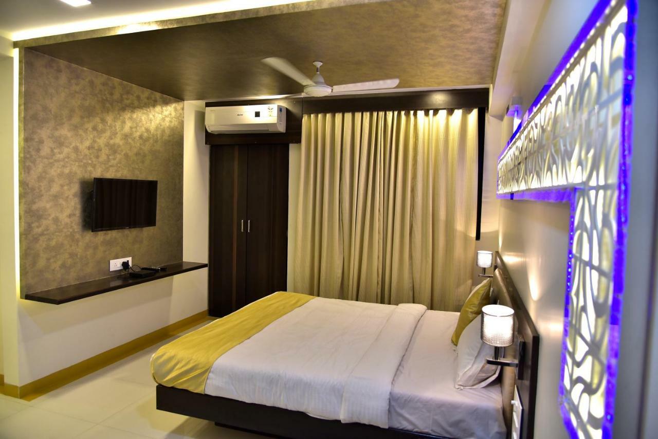 Hotel Fabexpress Time Square à Thane Extérieur photo