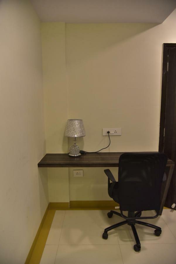 Hotel Fabexpress Time Square à Thane Extérieur photo