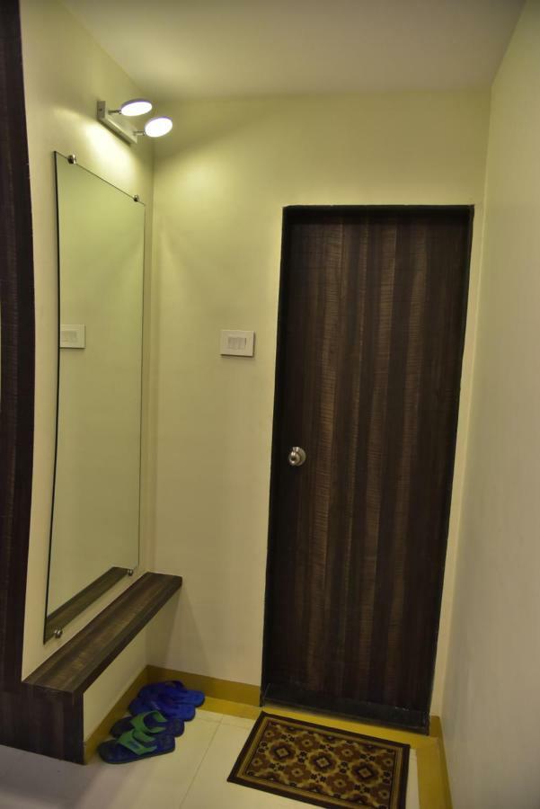 Hotel Fabexpress Time Square à Thane Extérieur photo